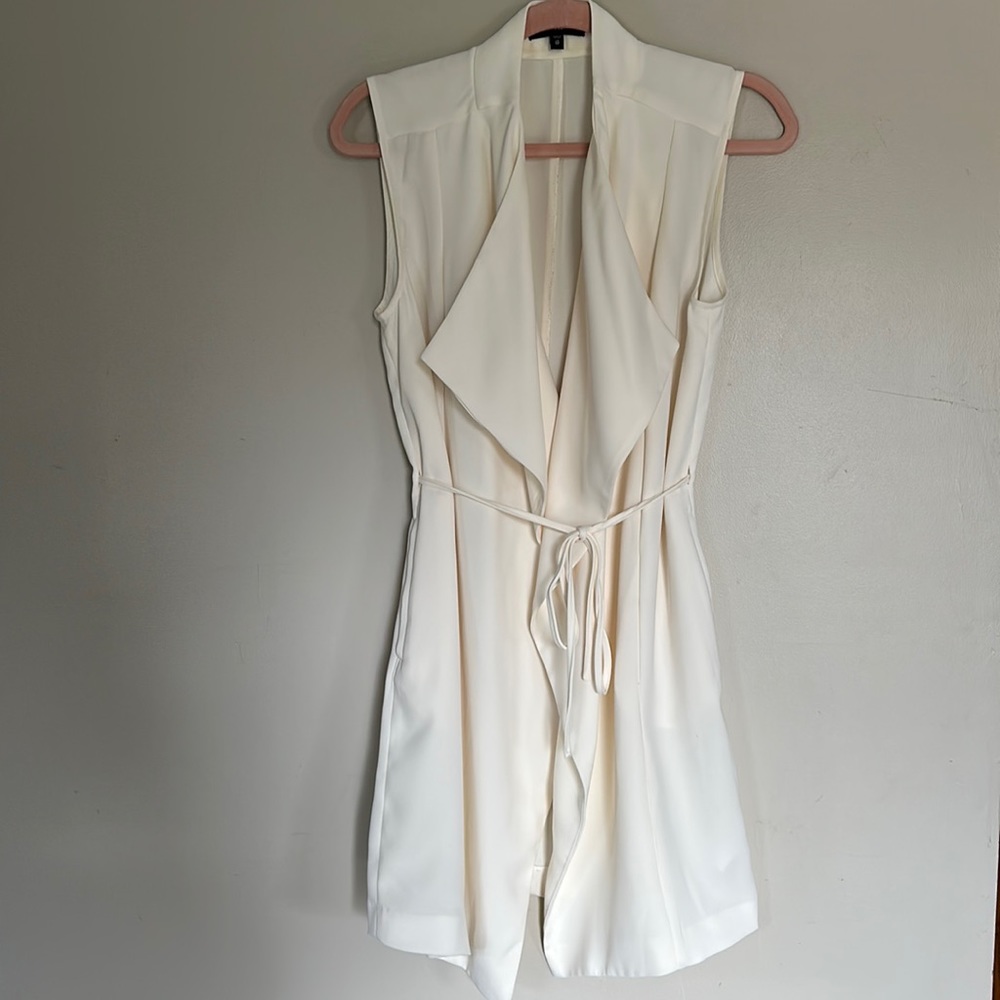 Express Cream Sleeveless Vest - XS